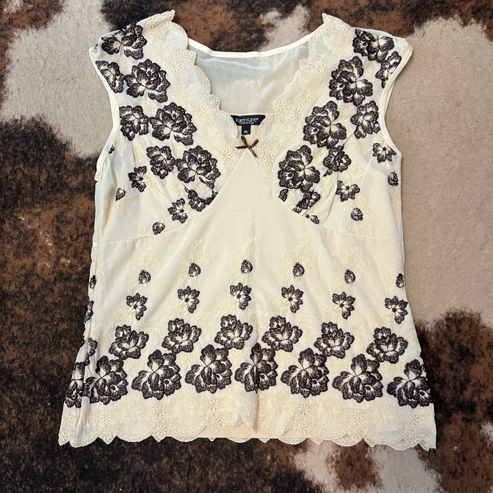 Karen Kane Cream and Brown Sleeveless Floral Blouse